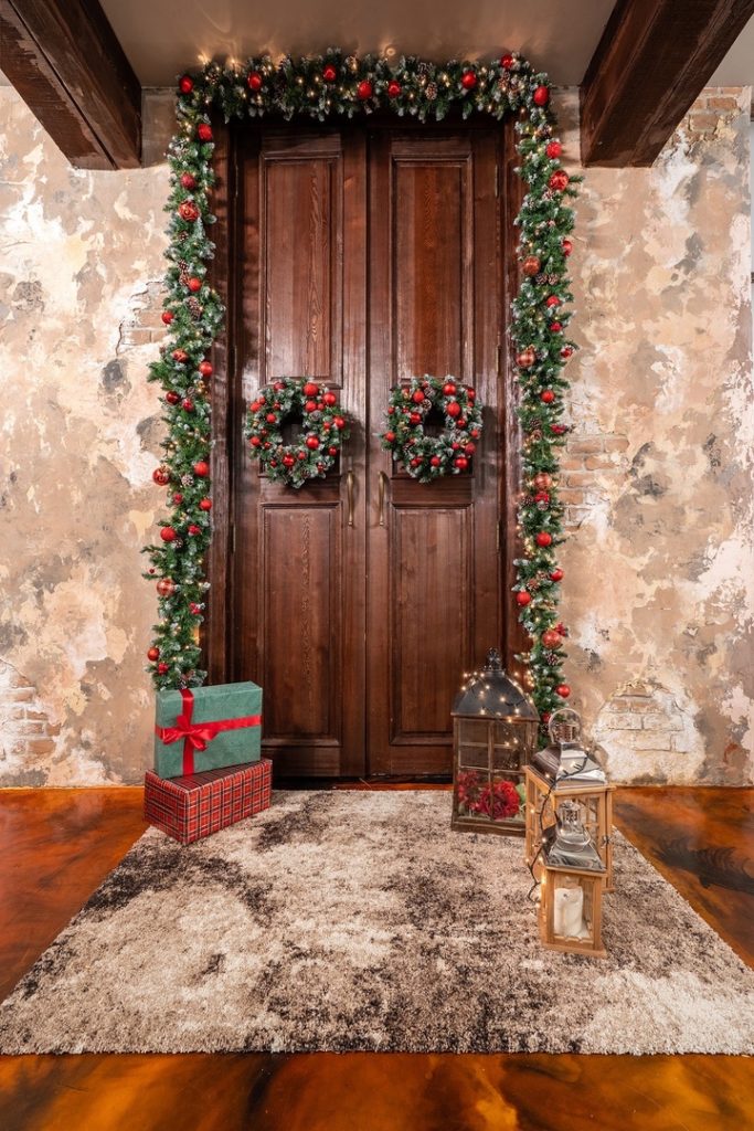 decorazioni porte d'ingresso