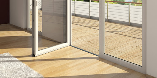 particolare di soglia ribassata schuco